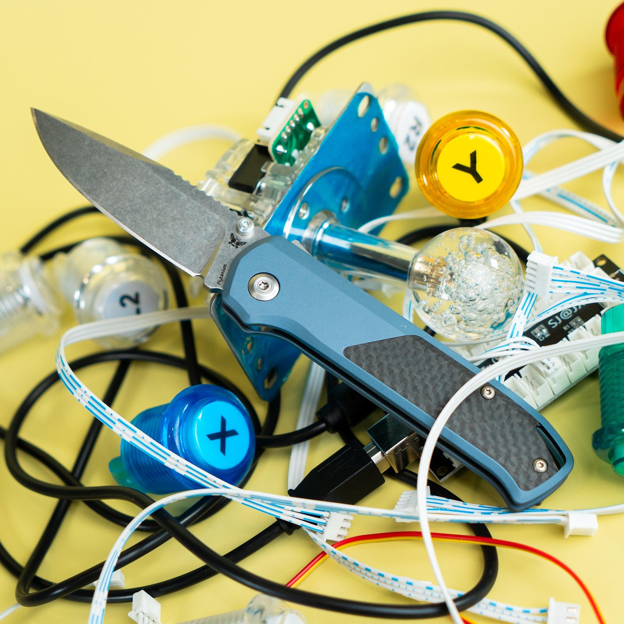 Arcade® - Blue Carbon-Pocket Knife-Flytanium-Flytanium