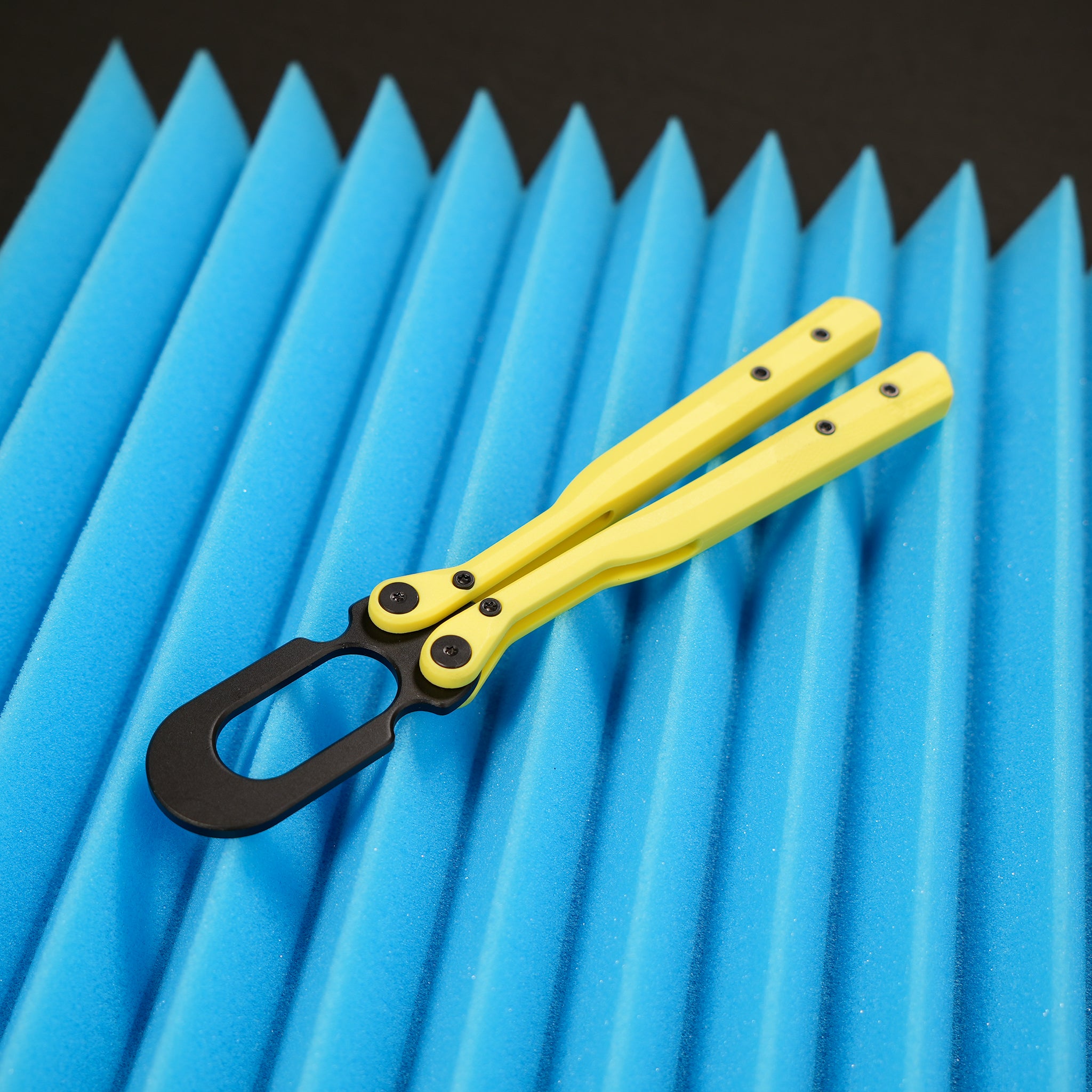 U.F.O. Flipping Object-Balisong Trainer-Flytanium-Flytanium